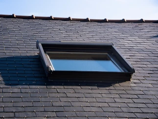 Remplacer un Velux : guide complet et conseils